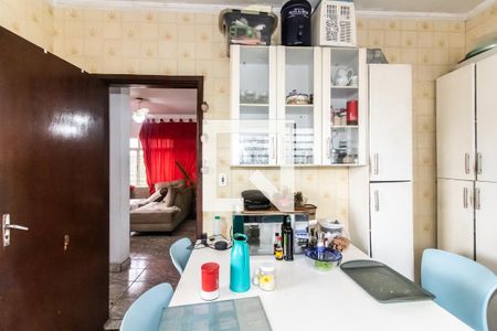 Casa à venda com 195m², 4 quartos e 3 vagas Casa à venda com 195m², 4 quartos e 3 vagasCozinha