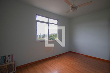 Quarto 1 de apartamento para alugar com 2 quartos, 50m² em Taquara, Rio de Janeiro