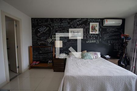 Suíte 1 de casa à venda com 5 quartos, 850m² em Barra da Tijuca, Rio de Janeiro