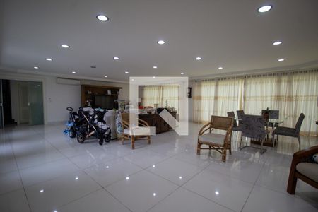Sala de casa à venda com 5 quartos, 850m² em Barra da Tijuca, Rio de Janeiro