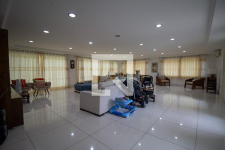 Sala de casa à venda com 5 quartos, 850m² em Barra da Tijuca, Rio de Janeiro