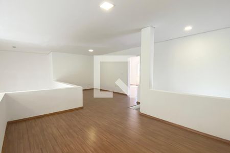Sala de TV de casa de condomínio à venda com 4 quartos, 350m² em Alphaville, Santana de Parnaíba