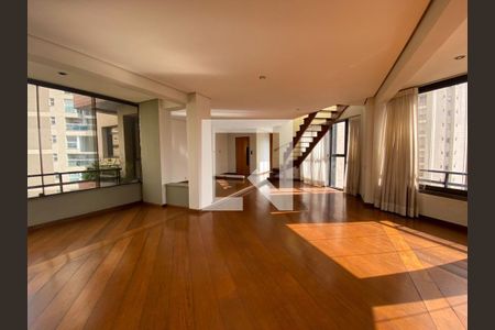 Apartamento para alugar com 5 quartos, 360m² em Jardim Fonte do Morumbi, São Paulo