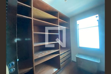 Casa à venda com 3 quartos, 600m² em Jardim Everest, São Paulo