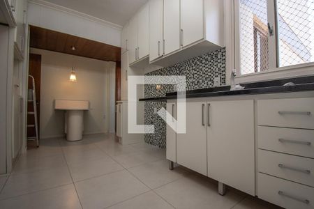 Apartamento à venda com 189m², 4 quartos e 2 vagas Apartamento à venda com 189m², 4 quartos e 2 vagascozinha