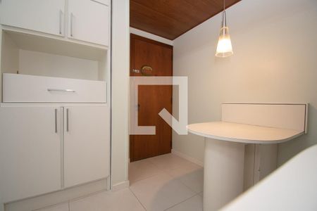 Apartamento à venda com 189m², 4 quartos e 2 vagas Apartamento à venda com 189m², 4 quartos e 2 vagascozinha