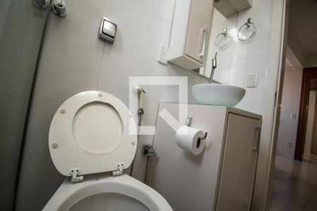 Apartamento à venda com 189m², 4 quartos e 2 vagas Apartamento à venda com 189m², 4 quartos e 2 vagasbanheiro 3