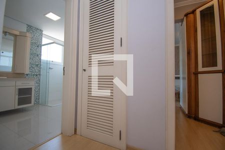 Apartamento à venda com 189m², 4 quartos e 2 vagas Apartamento à venda com 189m², 4 quartos e 2 vagasbanheiro social - boiler