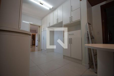 Apartamento à venda com 189m², 4 quartos e 2 vagas Apartamento à venda com 189m², 4 quartos e 2 vagascozinha