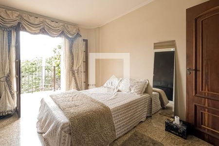 Casa à venda com 350m², 3 quartos e 4 vagas Casa à venda com 350m², 3 quartos e 4 vagasSuíte 2