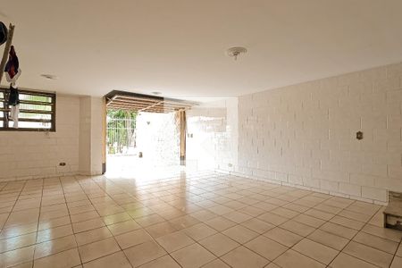 Casa à venda com 350m², 3 quartos e 4 vagas Casa à venda com 350m², 3 quartos e 4 vagasGaragem