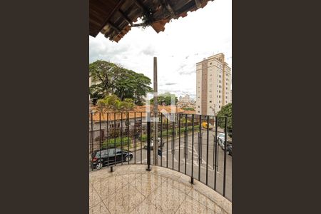 Casa à venda com 350m², 3 quartos e 4 vagas Casa à venda com 350m², 3 quartos e 4 vagasVaranda da Suíte 2