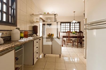 Casa à venda com 350m², 3 quartos e 4 vagas Casa à venda com 350m², 3 quartos e 4 vagasCozinha