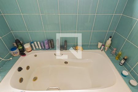 Casa à venda com 350m², 3 quartos e 4 vagas Casa à venda com 350m², 3 quartos e 4 vagasBanheiro da Suíte 2