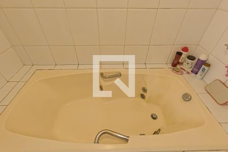 Casa à venda com 350m², 3 quartos e 4 vagas Casa à venda com 350m², 3 quartos e 4 vagasBanheiro da Suíte 1