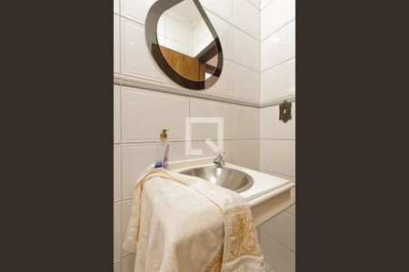 Casa à venda com 350m², 3 quartos e 4 vagas Casa à venda com 350m², 3 quartos e 4 vagasLavabo