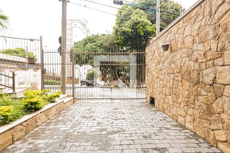 Casa à venda com 350m², 3 quartos e 4 vagas Casa à venda com 350m², 3 quartos e 4 vagasGaragem