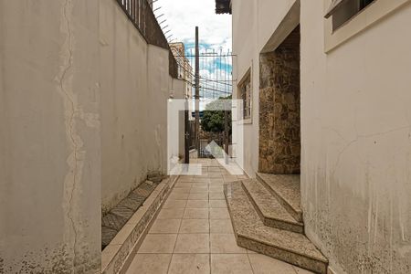 Casa à venda com 350m², 3 quartos e 4 vagas Casa à venda com 350m², 3 quartos e 4 vagasEntrada