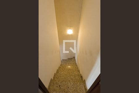 Casa à venda com 350m², 3 quartos e 4 vagas Casa à venda com 350m², 3 quartos e 4 vagasCorredor