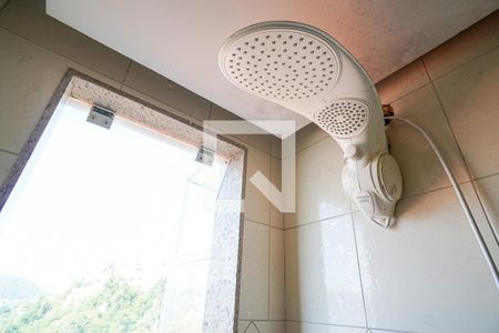 Banheiro de casa para alugar com 1 quarto, 380m² em Piratininga, Niterói