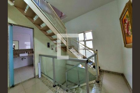 Casa à venda com 4 quartos, 260m² em Nova Suissa, Belo Horizonte