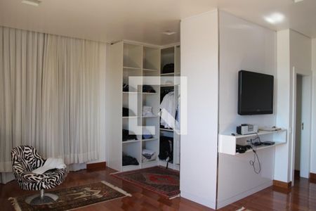 Casa à venda com 620m², 3 quartos e 6 vagas