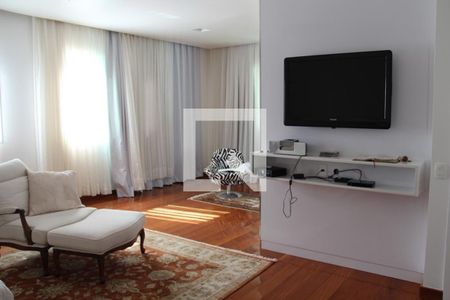 Casa à venda com 620m², 3 quartos e 6 vagas