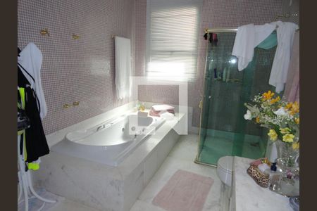 Casa à venda com 620m², 3 quartos e 6 vagas