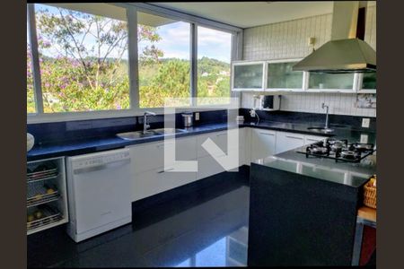 Casa de condomínio à venda com 620m², 5 quartos e 3 vagas