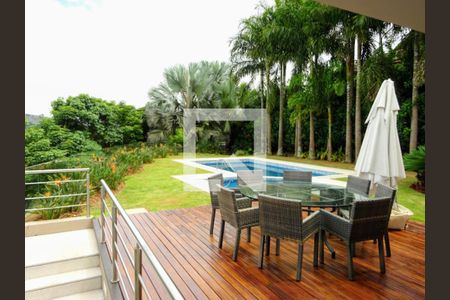 Casa de condomínio à venda com 620m², 5 quartos e 3 vagas