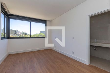 Casa de condomínio à venda com 344m², 4 quartos e 3 vagas Casa de condomínio à venda com 344m², 4 quartos e 3 vagasSuíte 2