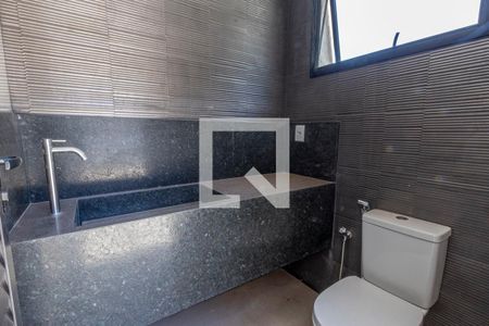 Casa de condomínio à venda com 344m², 4 quartos e 3 vagas Casa de condomínio à venda com 344m², 4 quartos e 3 vagasLavabo