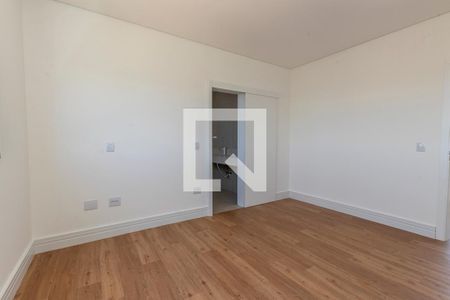 Casa de condomínio à venda com 344m², 4 quartos e 3 vagas Casa de condomínio à venda com 344m², 4 quartos e 3 vagasSuíte 3