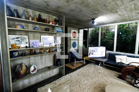 Sala  de casa à venda com 5 quartos, 400m² em Jardim Viana, São Paulo