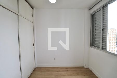 Quarto de apartamento para alugar com 2 quartos, 65m² em Centro, Guarujá