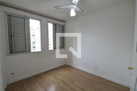 Quarto 2 de apartamento para alugar com 2 quartos, 65m² em Centro, Guarujá