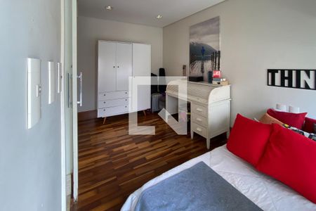 Casa à venda com 390m², 3 quartos e 6 vagas Casa à venda com 390m², 3 quartos e 6 vagasSuíte 2