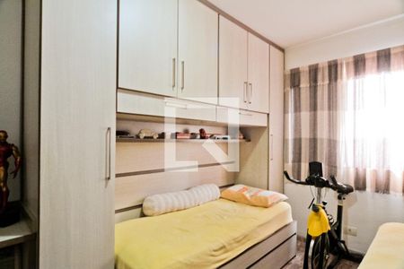 Quarto 1 de apartamento para alugar com 2 quartos, 64m² em Vila Iório, São Paulo