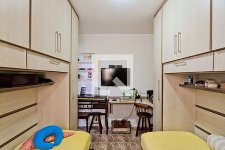 Quarto 1 de apartamento para alugar com 2 quartos, 64m² em Vila Iório, São Paulo