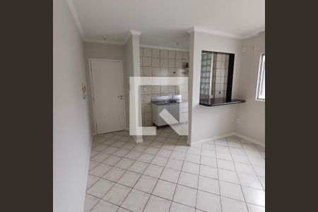 Sala de apartamento para alugar com 2 quartos, 47m² em Serraria, São José