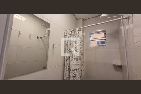 Banheiro de apartamento para alugar com 1 quarto, 15m² em Jardim Jussara, São Paulo