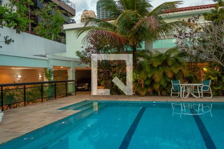 Piscina de casa à venda com 5 quartos, 400m² em Barra da Tijuca, Rio de Janeiro