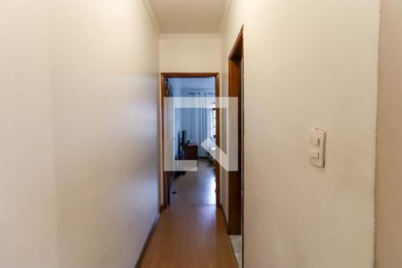 Corredor de casa à venda com 3 quartos, 120m² em Vila Iasi, Taboão da Serra