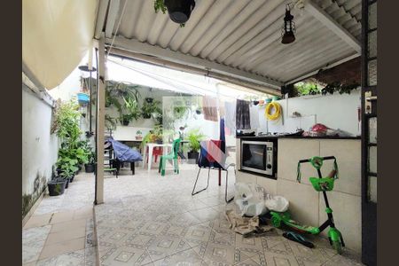 Casa à venda com 6 quartos, 220m² em Santa Tereza, Belo Horizonte