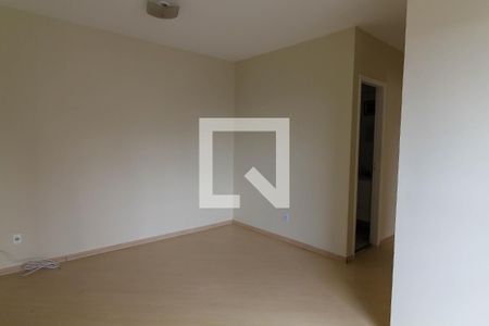 Sala de estar/jantar de apartamento para alugar com 2 quartos, 50m² em Vila Bertioga, São Paulo