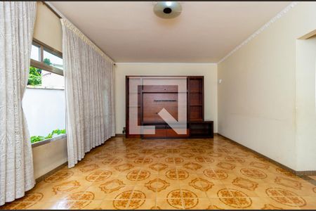 Sala de casa à venda com 4 quartos, 265m² em Vila Regente Feijó, São Paulo