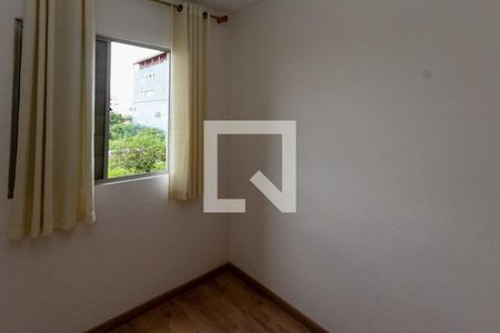 Quarto 02 de apartamento para alugar com 2 quartos, 48m² em Jardim Santa Teresinha, São Paulo