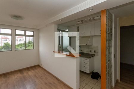 Sala de apartamento para alugar com 2 quartos, 48m² em Jardim Santa Teresinha, São Paulo