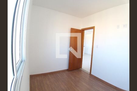 Apartamento à venda com 2 quartos, 45m² em Santa Mônica, Belo Horizonte