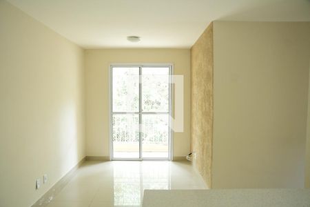 Sala de apartamento para alugar com 3 quartos, 62m² em Jardim Isis, Cotia